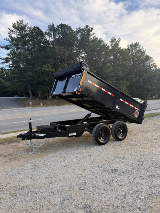 New 2027 HOMESTEADER 610MB SERIES/ 6X10 DUMP TRAILER / 5200# Electric Brake Axles / Curb Side Drop Side / Barn Door Rear Gates / Tarp