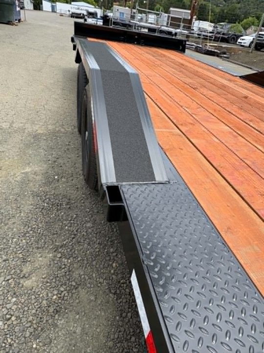 New CAR HAULER 2026 VERSATILE HD720 7X20 ROCK CRAWLER DRIVE OVER FENDERS 10,000 GVWR TRAILER BLACK