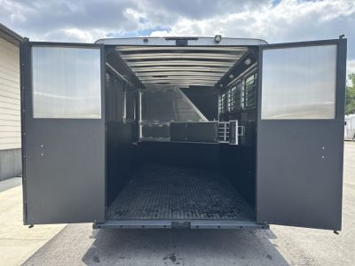 New 2026 Logan Coach Bullseye XL 3 Horse with Closet TacK