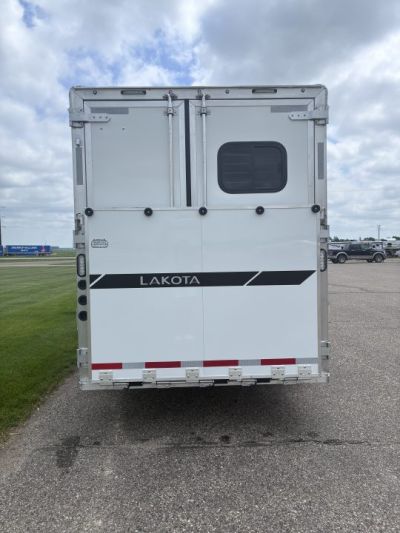 New 2027 Lakota 3H 9'LQ Horse Trailer
