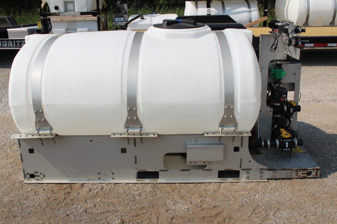 New 2026 BOSS 500 Legacy Series Salt Spreader
