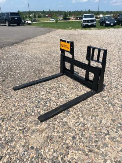 New 2026 48 Inch 5500lb Walk Through Forks Lawn Equipment