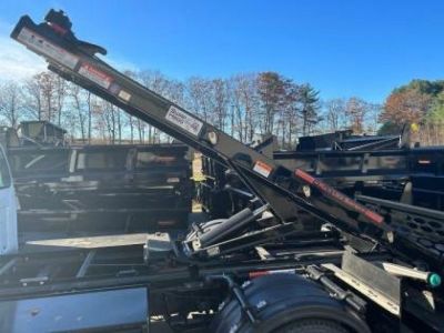 New 2026 Swap Hogg 11' Swap-Hogg Roll-off System (84' CA)