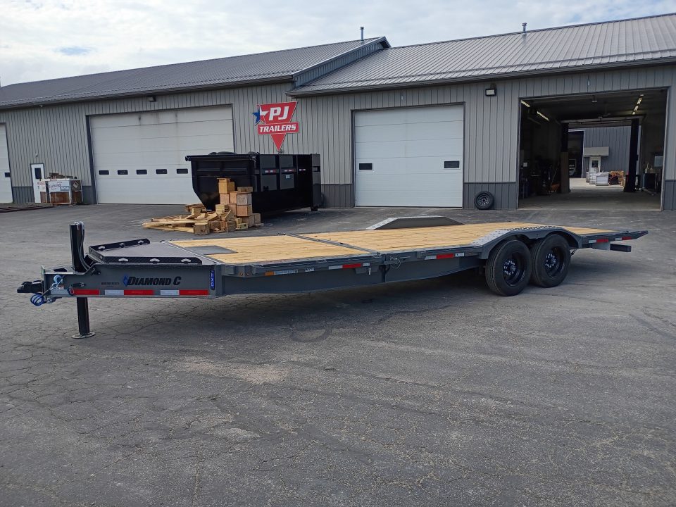 New 2026 Diamond C Trailers HXD208 24x102