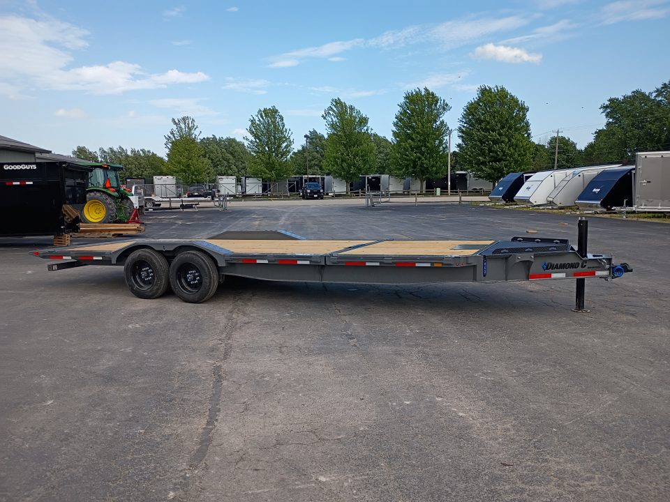 New 2026 Diamond C Trailers HXD208 24x102