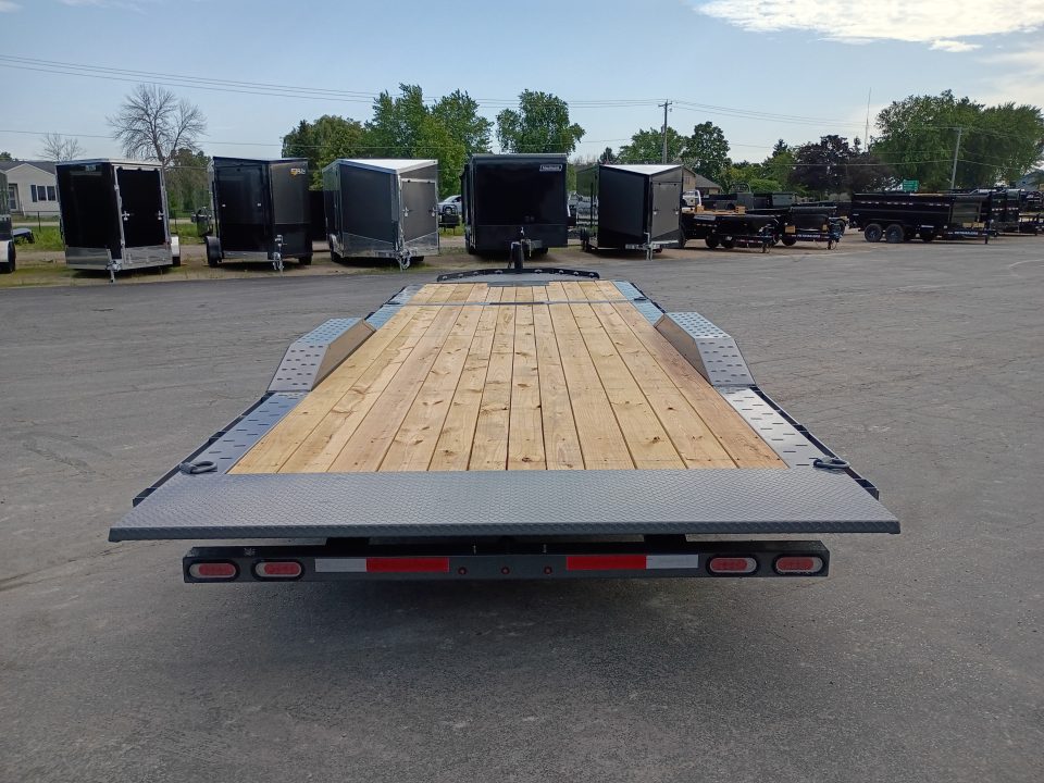 New 2026 Diamond C Trailers HXD208 24x102