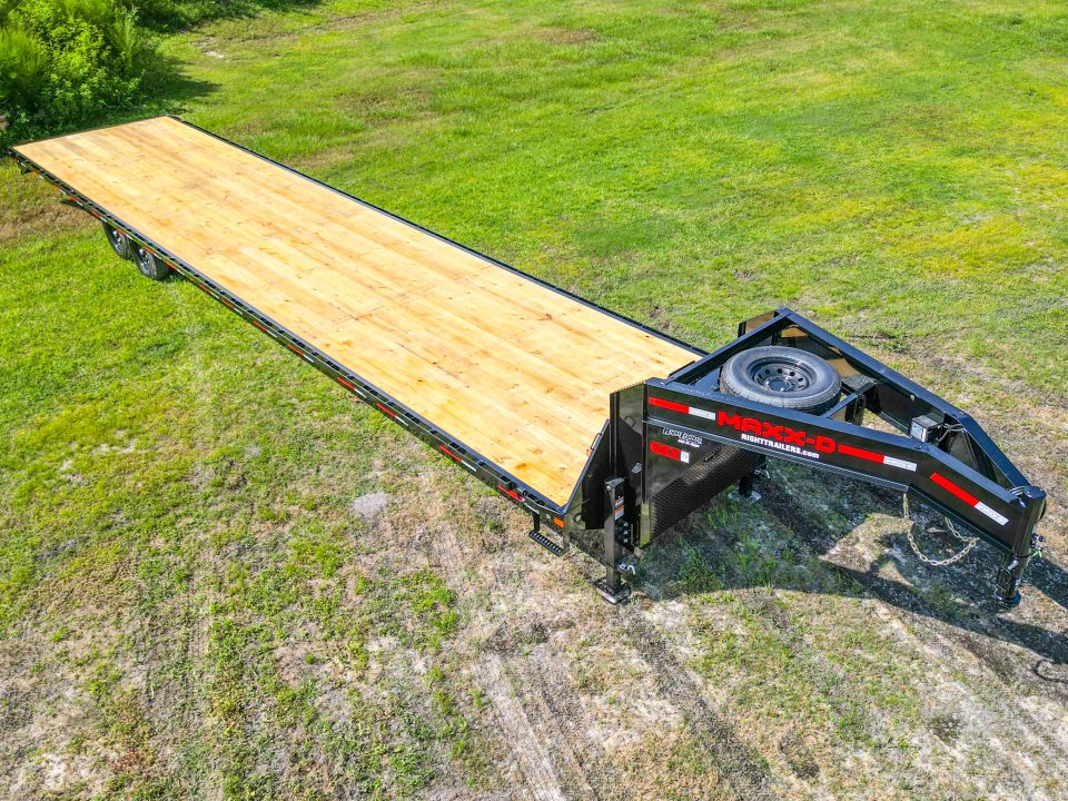 New 2027 8.5X40 MAXX-D GOOSENECK EQUIPMENT TRAILER