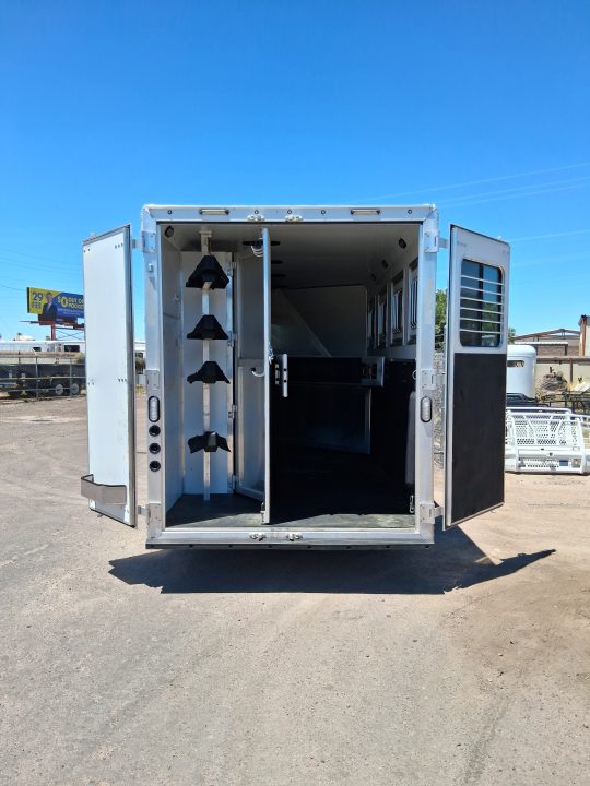 Used 2022 Lakota 4H CHARGER 11' LQ W/ SLIDE Horse Trailer C411
