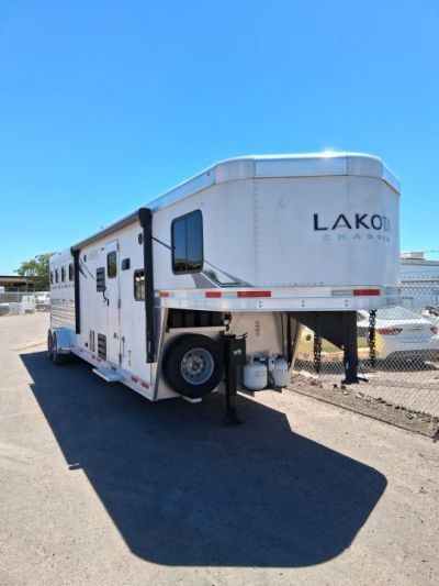Used 2022 Lakota 4H CHARGER 11' LQ W/ SLIDE Horse Trailer C411