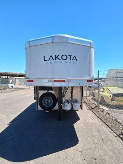 Used 2022 Lakota 4H CHARGER 11' LQ W/ SLIDE Horse Trailer C411