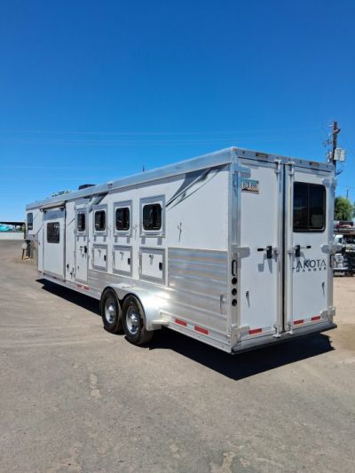 Used 2022 Lakota 4H CHARGER 11' LQ W/ SLIDE Horse Trailer C411