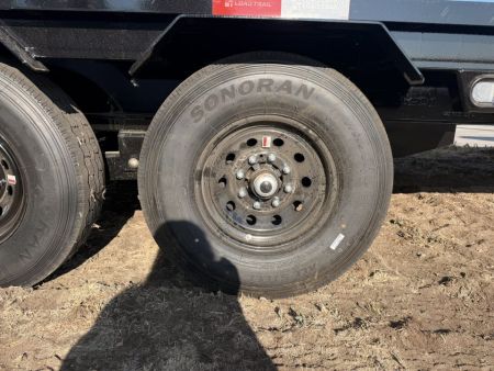 New 2026 Load Trail 8.5-28 Single Wheel Gooseneck Deckover Equipment Hauler W/ 14 PLY Tires 15.6K GVWR