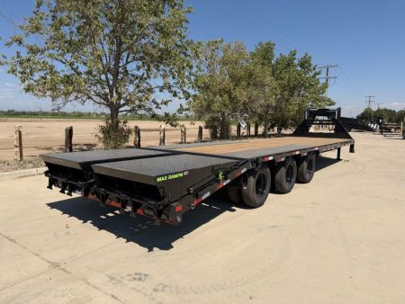New 2026 Load Trail 8.5-32 Triple Dually Axle Gooseneck Deckover Equipment Hauler W/ Max Ramps 30K GVWR