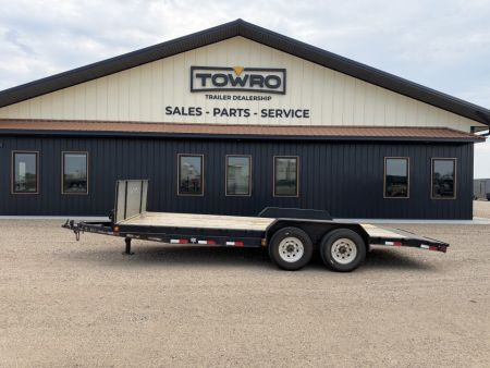 Used 2014 PJ Trailers cc202 Equipment Trailer