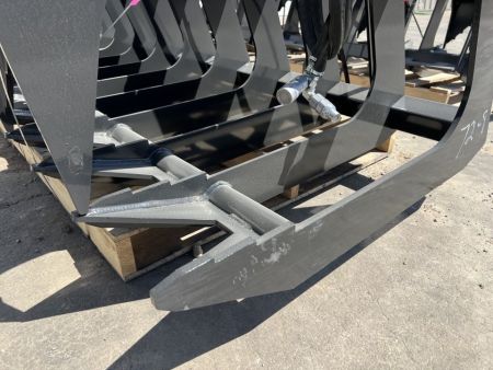 New 2026 Stout 72" Skid Steer Brush Grapple Bucket Attachment