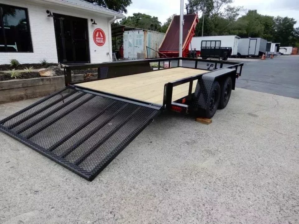 New 2027 Currahee 76'x14' Landscape, 14" Open Sides, Removable Ramp Gate