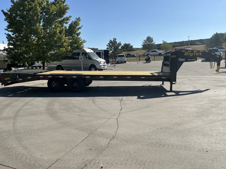 2027 Big Tex 25GN-25D5A-MRBK photo 2