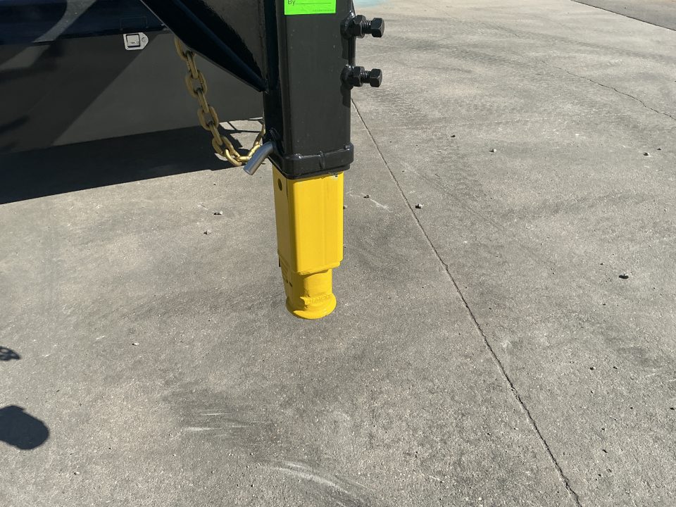 2027 Big Tex 25GN-25D5A-MRBK photo 9