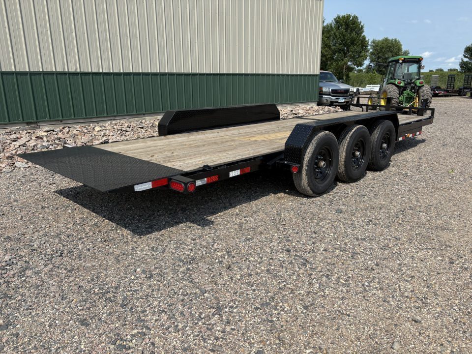 New 2027 PJ 24' Channel Equipment Tilt - Triple Axle