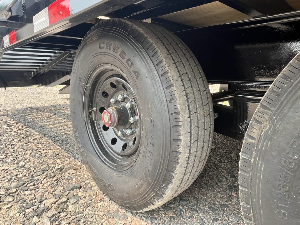 New 2027 24' x 8" 16k PJ I-beam Deckover Trailer