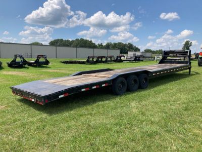 Used 2022 Load Trail 102x40 TRIPLE 21K GN W/ DRIVE OVER FENDERS, 2' DOVE & SLIDE IN RAMPS Car Hauler