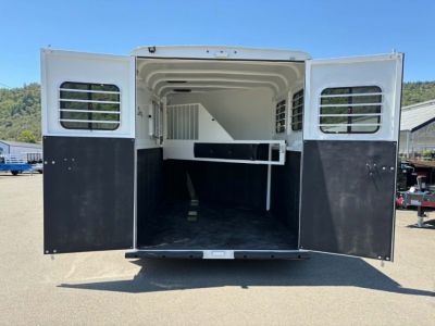New WARMBLOOD HORSE TRAILER 2027 THURO-BILT LIBERTY 2-H SLANT
