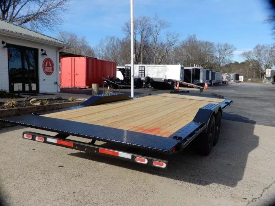 New 2026 Diamond C 8.5X24' Equipment, Max Width Tilt, HXD207