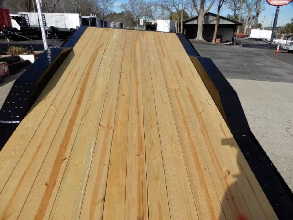 New 2026 Diamond C 8.5X24' Equipment, Max Width Tilt, HXD207