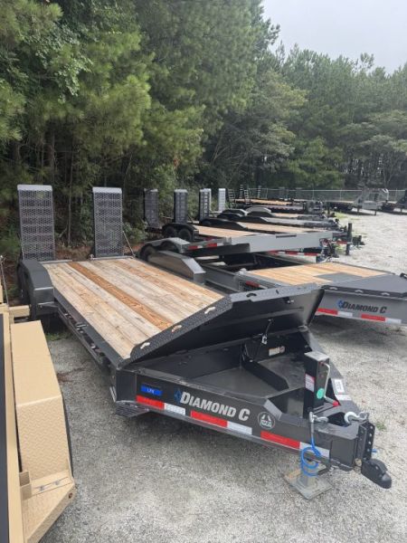 New 2026 Diamond C 82x18' Equipment, 2' Dove & Ramps LPX207