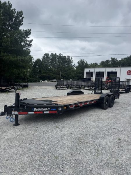 New 2026 Diamond C 22' Low Profile Equipment, 2' Dove & Ramps LPX207