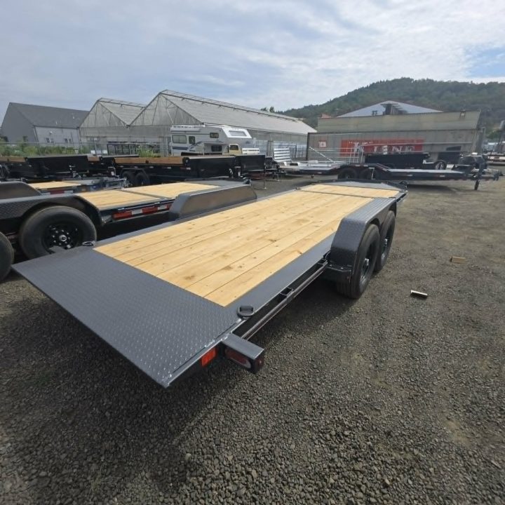 New SALE! 2026 Diamond C Trailers HDT207 82X20 Equipment Trailer 15500 GVWR CARBON METALLIC GRAY
