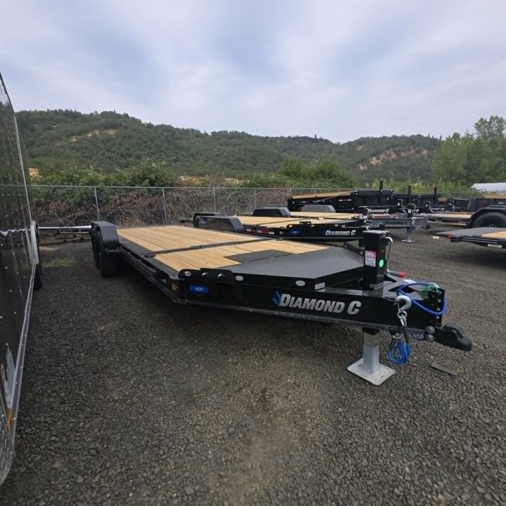 New SALE! SPLIT-TILT 2026 Diamond C HDT207 82X20 15500 GVWR WINCH ROLLER Equipment Trailer ONYX BLACK