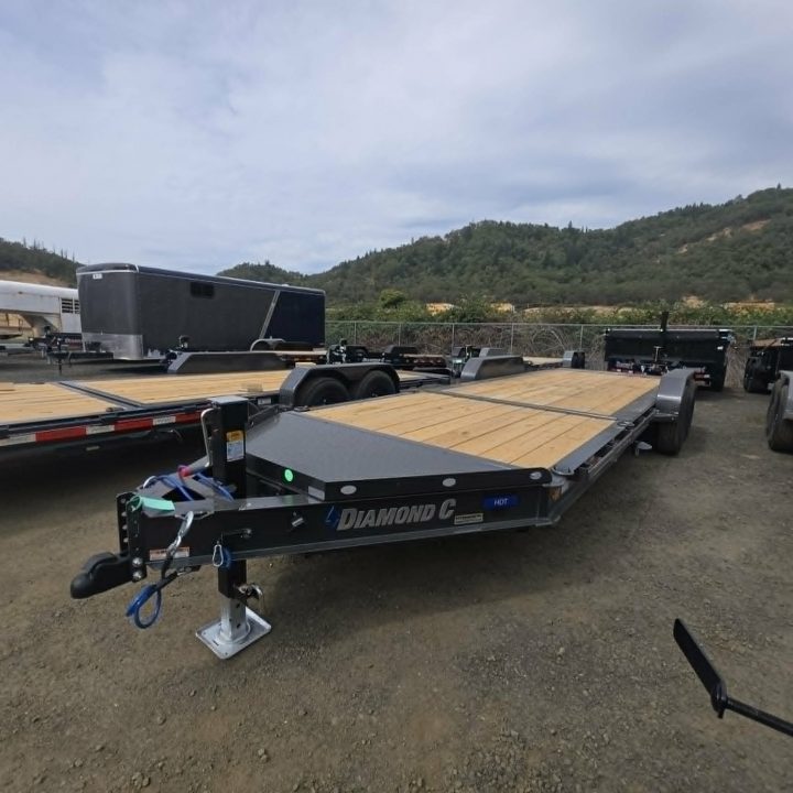 New SALE! 2026 Diamond C Trailers HDT207 82X22 Equipment Trailer 15500 GVWR CARBON METALLIC GRAY