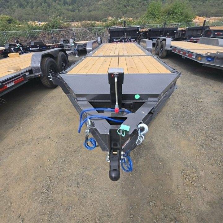 New SALE! 2026 Diamond C Trailers HDT207 82X22 Equipment Trailer 15500 GVWR CARBON METALLIC GRAY