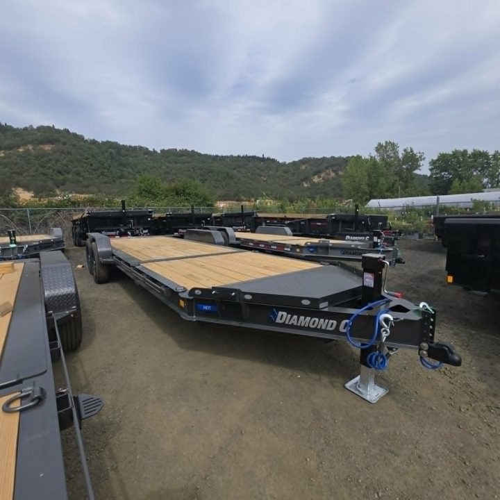 New SALE! 2026 Diamond C Trailers HDT207 82X22 Equipment Trailer 15500 GVWR CARBON METALLIC GRAY
