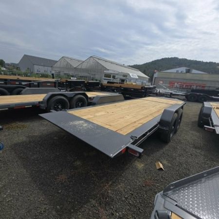 New SALE! 2026 Diamond C Trailers HDT207 82X22 Equipment Trailer 15500 GVWR CARBON METALLIC GRAY