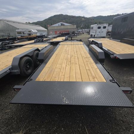 New SALE! 2026 Diamond C Trailers HDT207 82X20 15500 GVWR Equipment Trailer ONYX BLACK