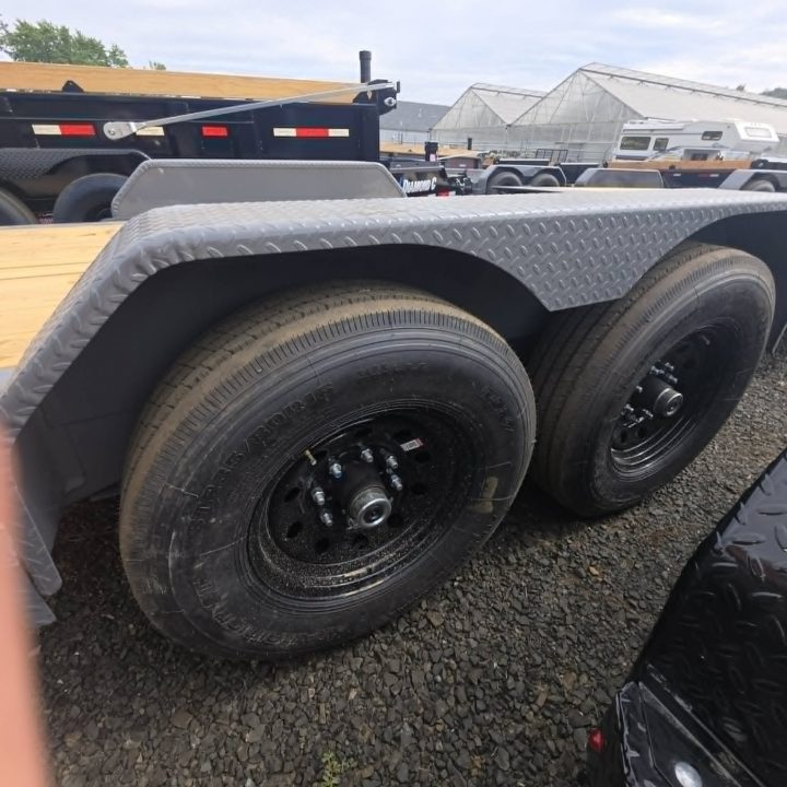 New SALE! 15500 GVWR EQUIPMENT 2026 Diamond C Trailers HDT207 82X20 SPLIT-TILT TRAILER CEMENT GRAY