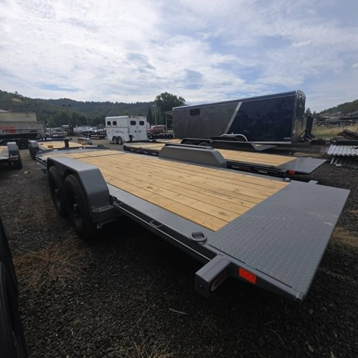 New SALE! 15500 GVWR EQUIPMENT 2026 Diamond C Trailers HDT207 82X20 SPLIT-TILT TRAILER CEMENT GRAY