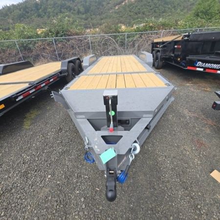 New SALE! 15500 GVWR EQUIPMENT 2026 Diamond C Trailers HDT207 82X20 SPLIT-TILT TRAILER CEMENT GRAY