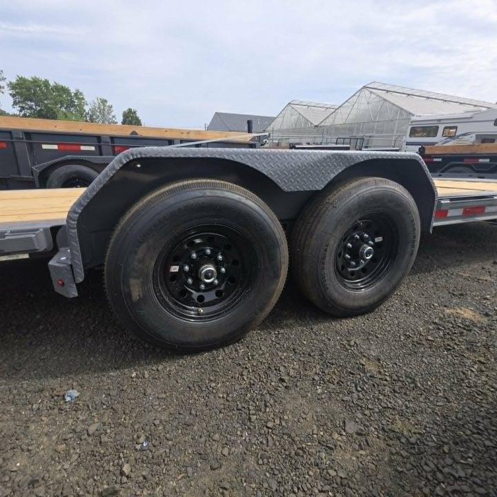 New SALE! EQUIPMENT 2026 Diamond C Trailers HDT207 82X20 15500 GVWR SPLIT-TILT TRAILER CEMENT GRAY