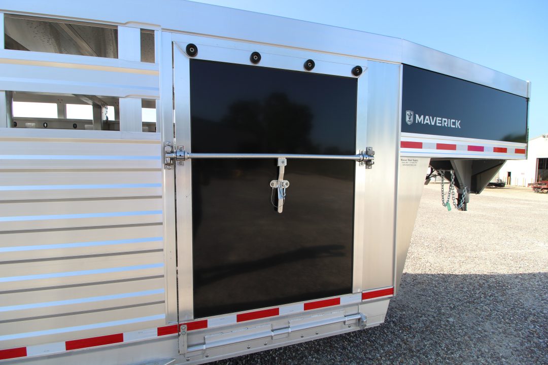 New 2027 EBY Trailers 24' MAVERICK Stock / Stock Combo Trailer