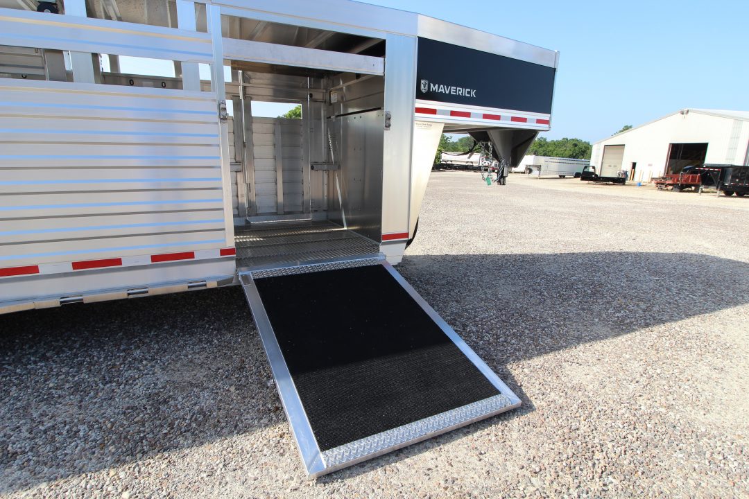 New 2027 EBY Trailers 24' MAVERICK Stock / Stock Combo Trailer