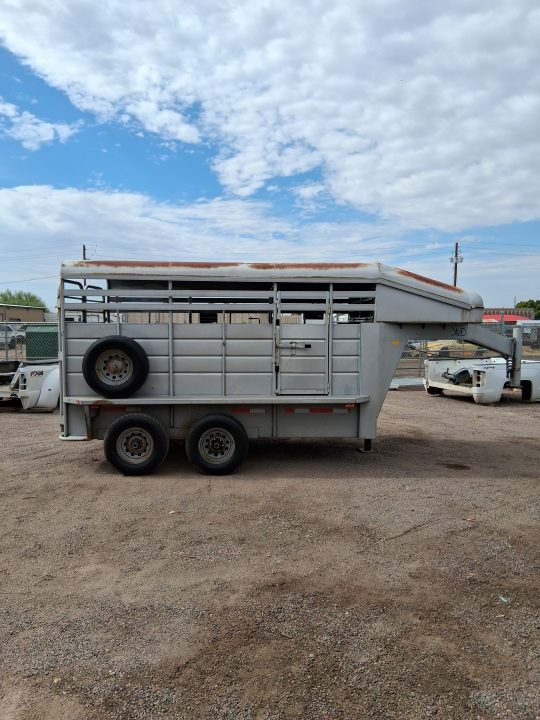 Used 1998 CM Trailers BRUSH BUSTER MT 12' Stock / Stock Combo Trailer