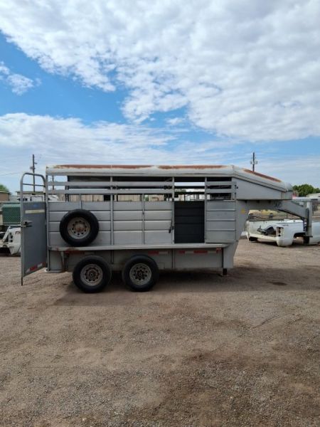 Used 1998 CM Trailers BRUSH BUSTER MT 12' Stock / Stock Combo Trailer