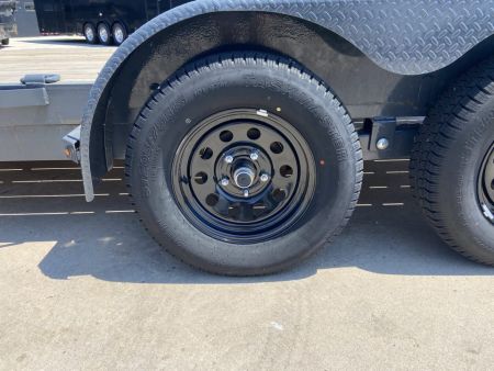 New Lamar Trailers 83"X22' CE - 7K Car Hauler