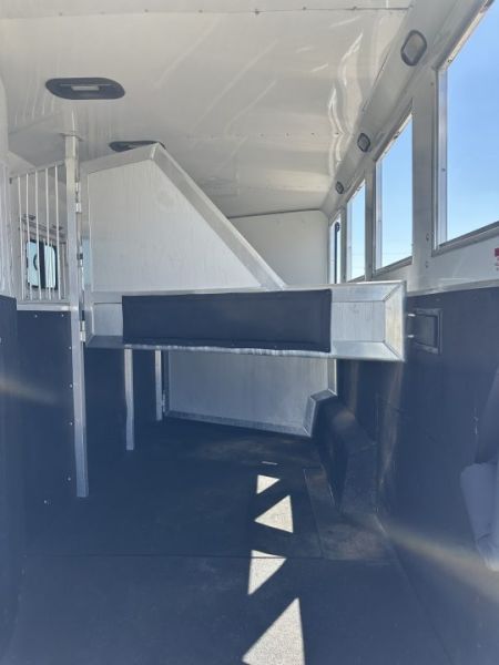 Used 2014 Lakota 4H 13' LQ Horse Trailer