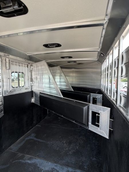 New 2027 Hart Trailer SOLUTION Horse Trailer