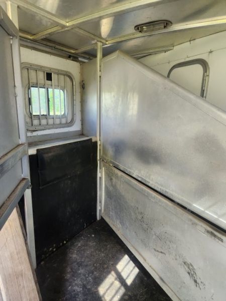 Used 2003 Exiss Trailers SS314 LQ 3 Horse Horse Trailer