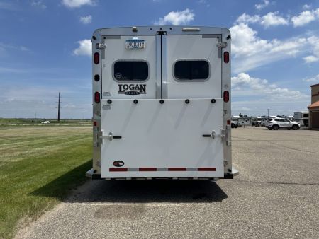 Used 2020 Logan Coach 4H GN RIOT Horse Trailer